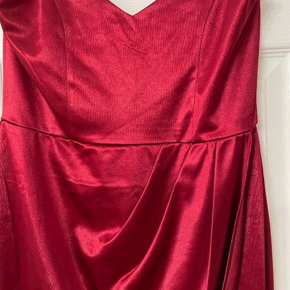 Women’s red satin mini dress medium - Picture 3 of 5